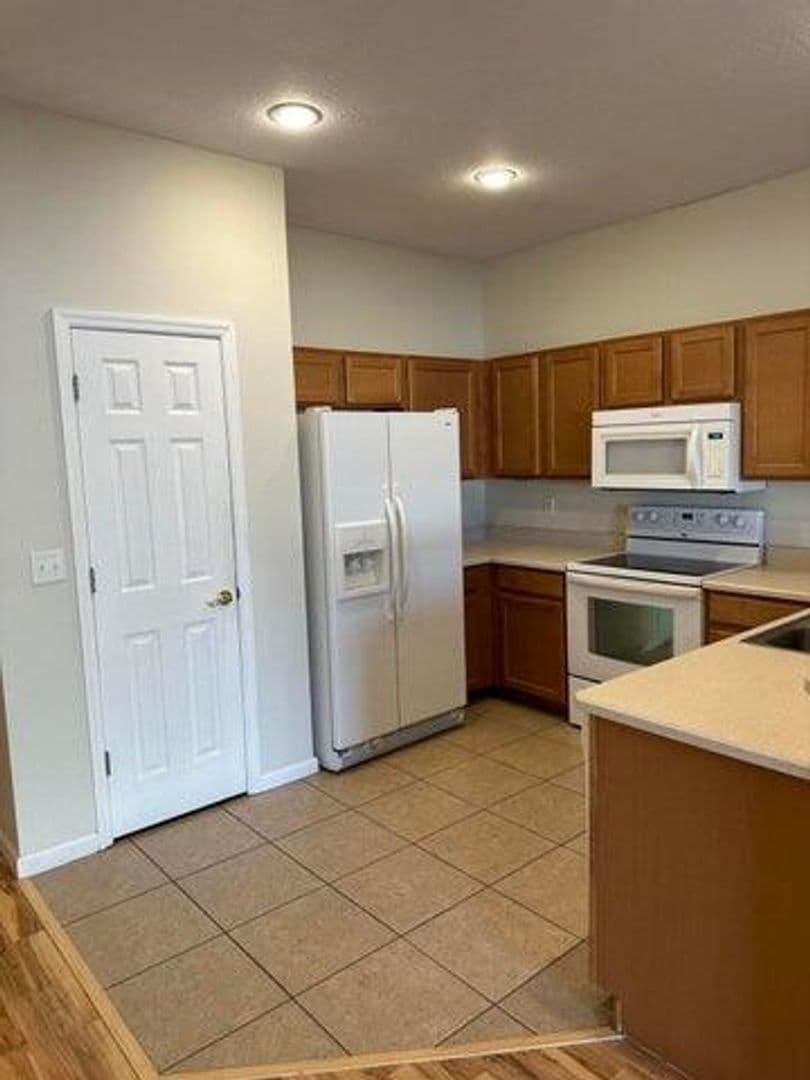 Melbourne Townhome: 2635 Revolution St. #104