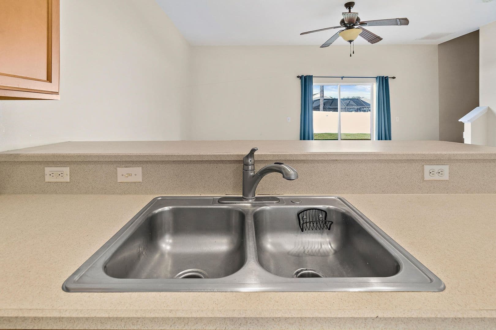 Melbourne Townhome: 2635 Revolution St. #104