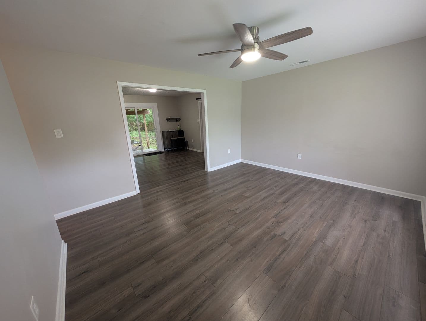Summerville House: 102 Lisa Drive