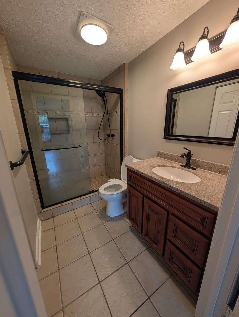 Summerville House: 102 Lisa Drive