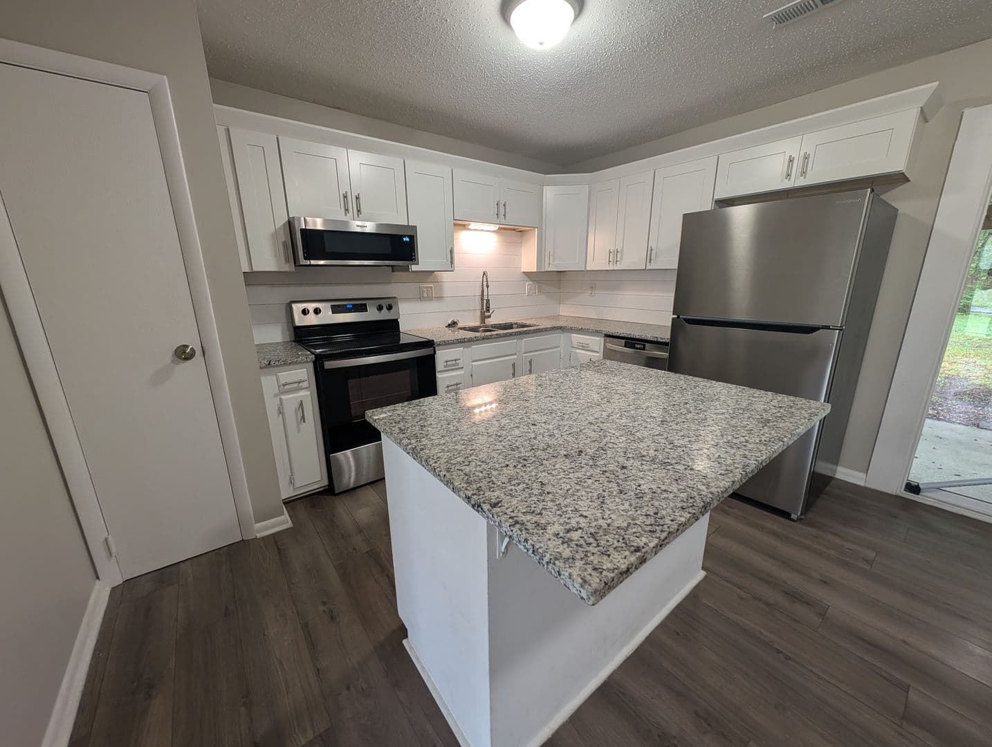 Summerville House: 102 Lisa Drive