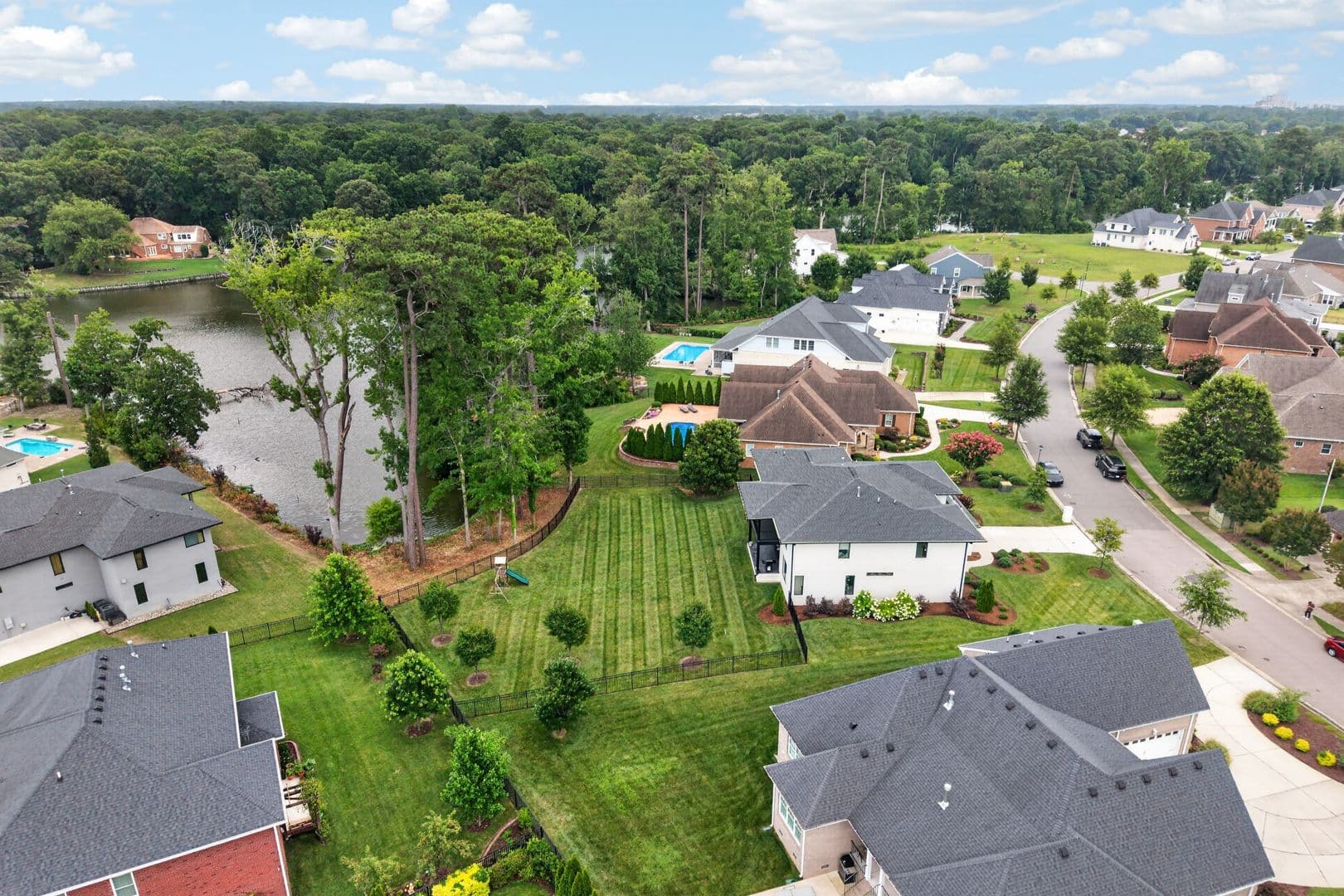 Virginia Beach House: 1316 Lambeth Lane