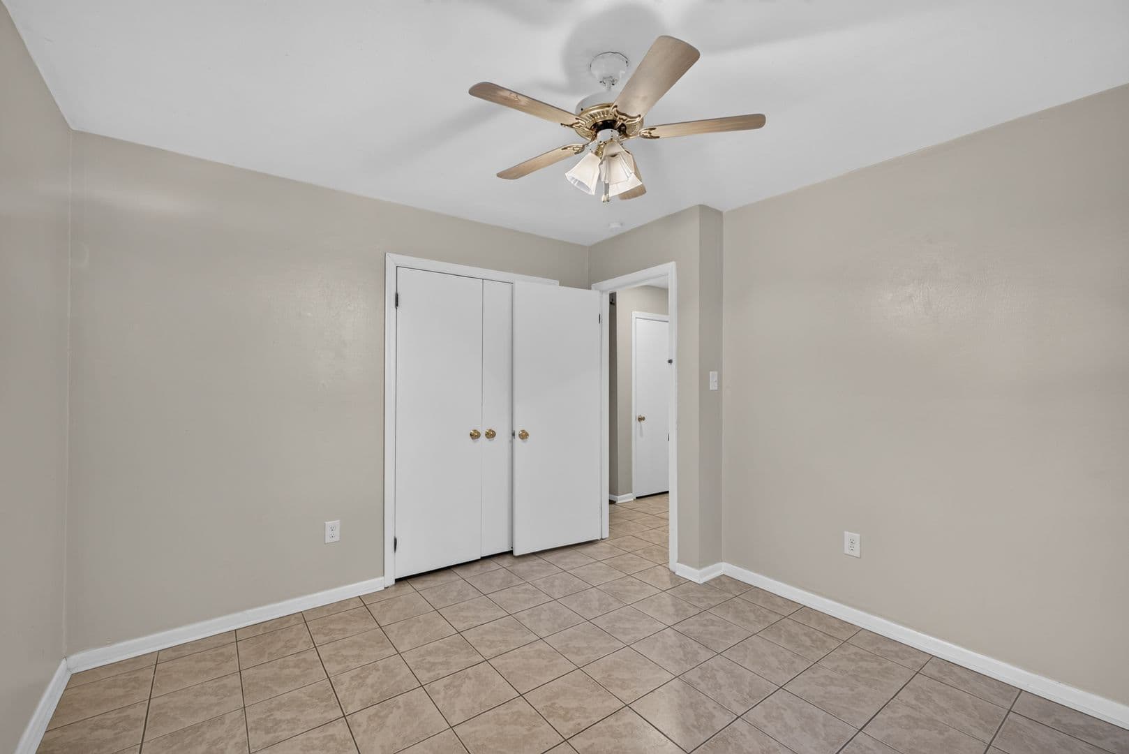 Virginia Beach Multiplex: 110 S Corwood Avenue - S. Corwood - 112