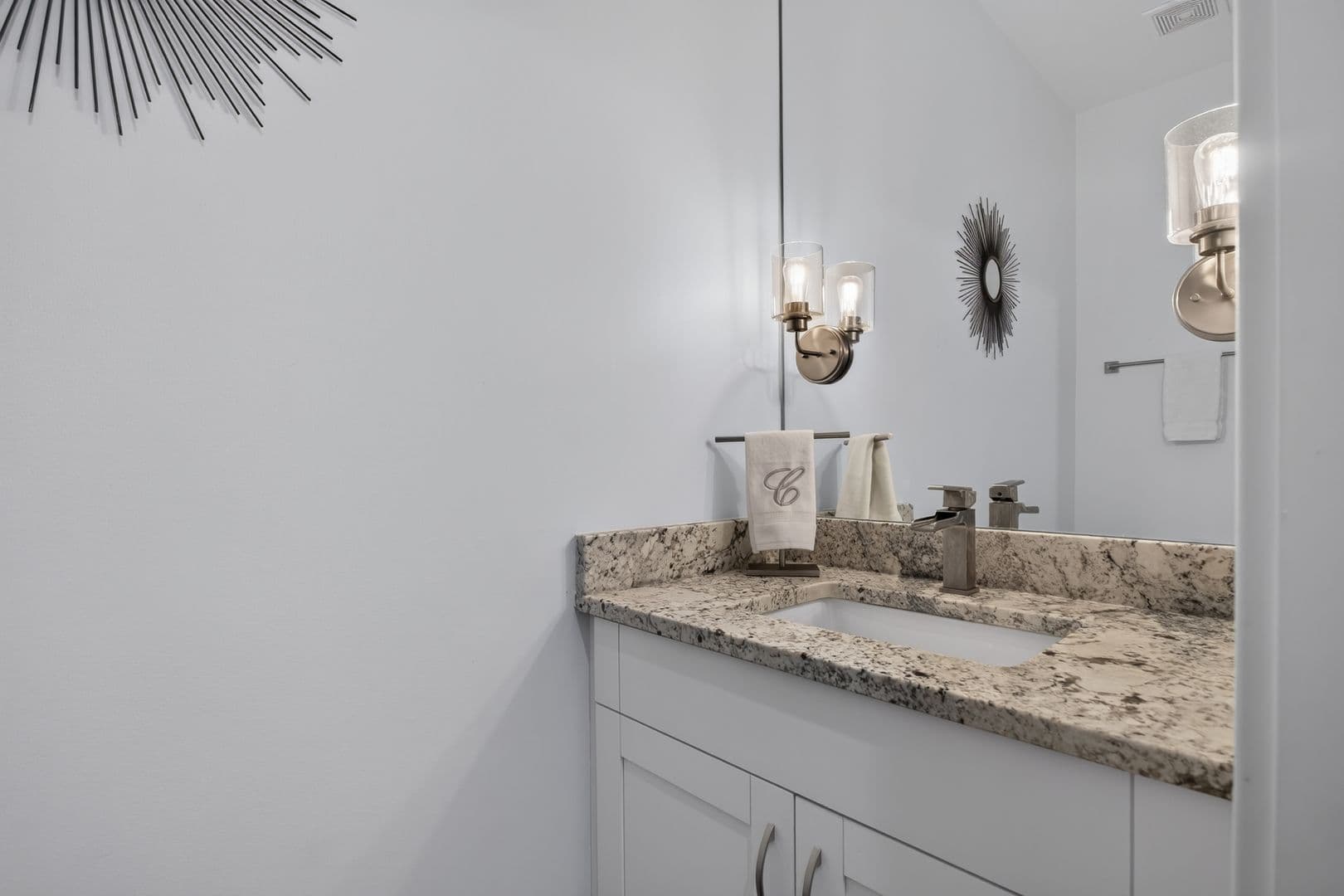 Virginia Beach House: 1316 Lambeth Lane