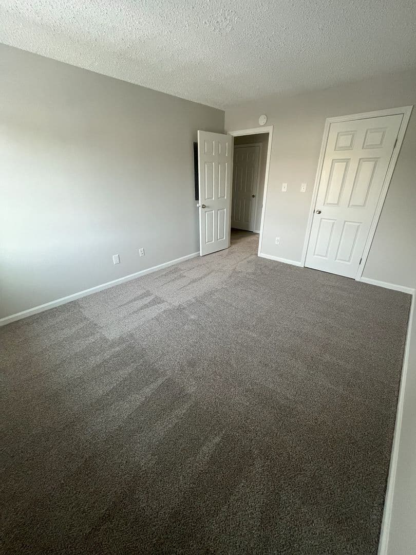Delmar Apartment: 1 Juniper Drive