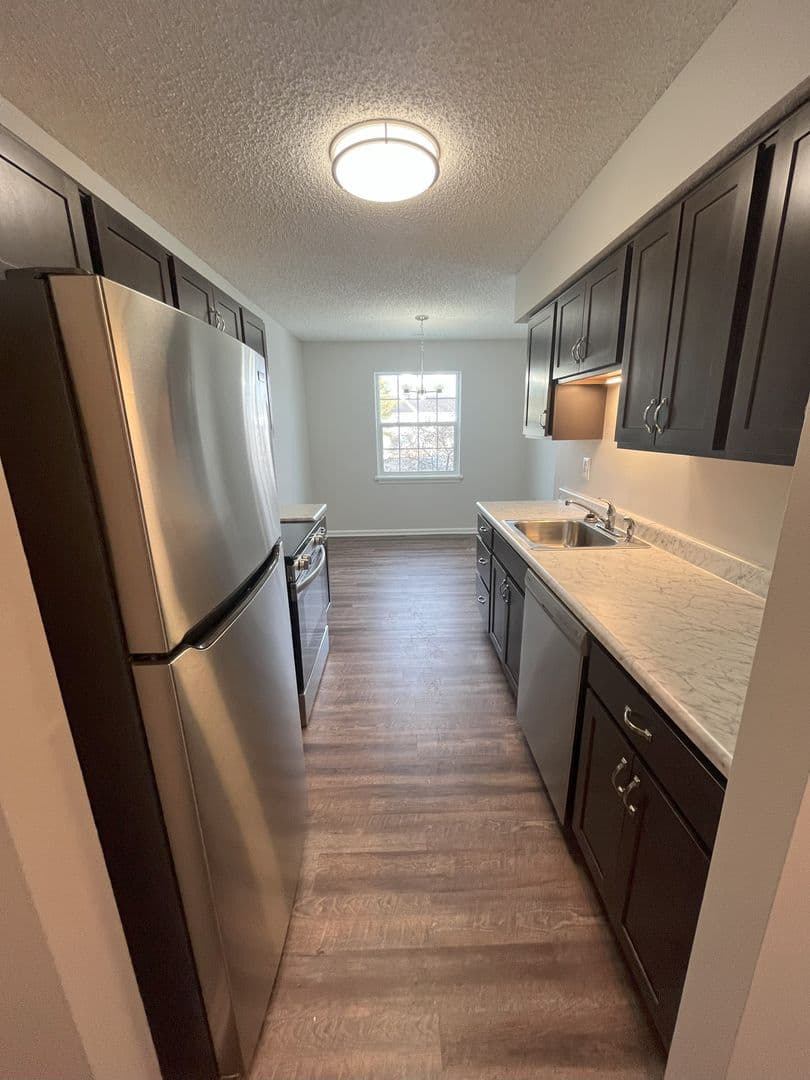 Delmar Apartment: 1 Juniper Drive