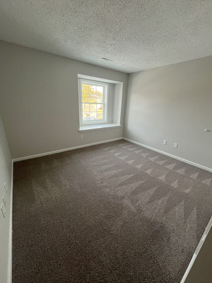 Delmar Apartment: 1 Juniper Drive