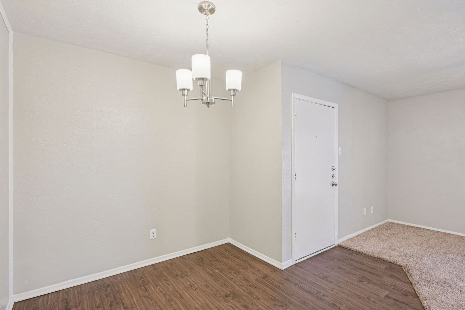 Arlington Apartment: 1605 S Cooper St