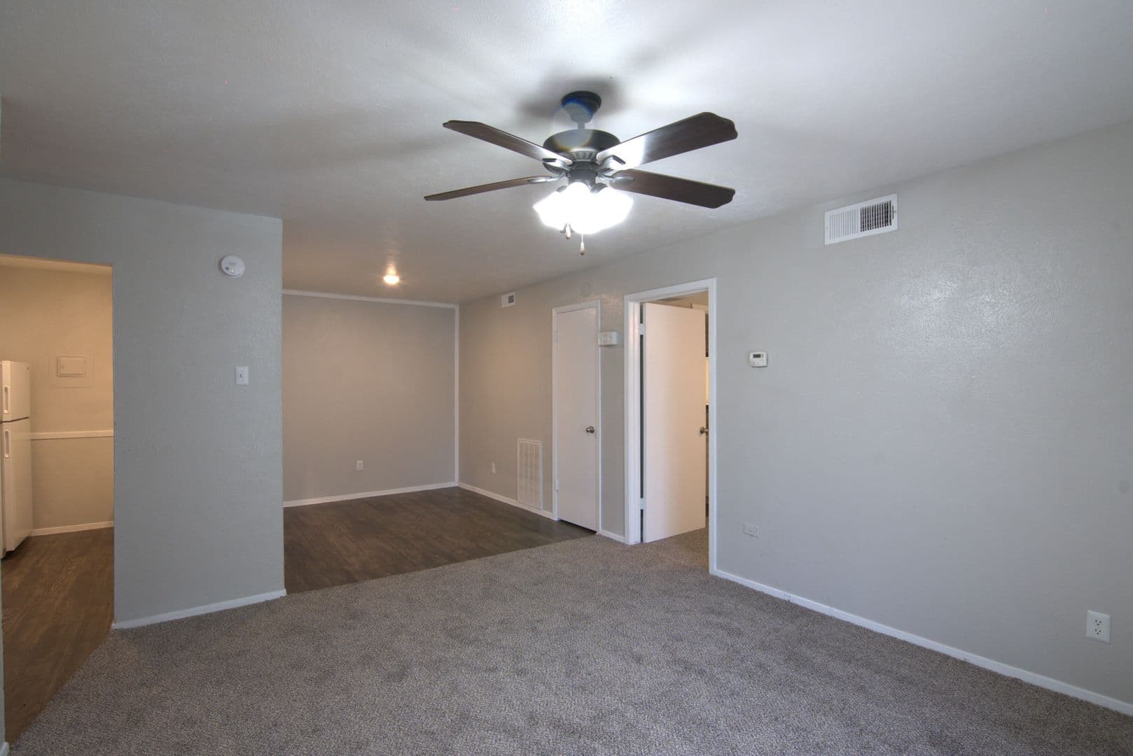 Arlington Apartment: 1605 S Cooper St