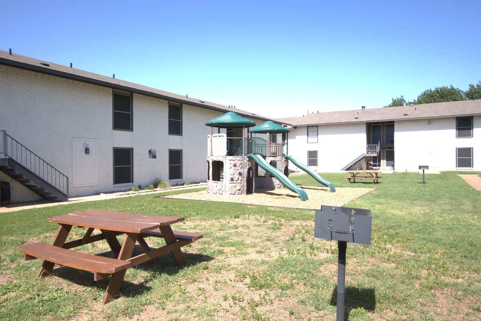 Arlington Apartment: 1605 S Cooper St