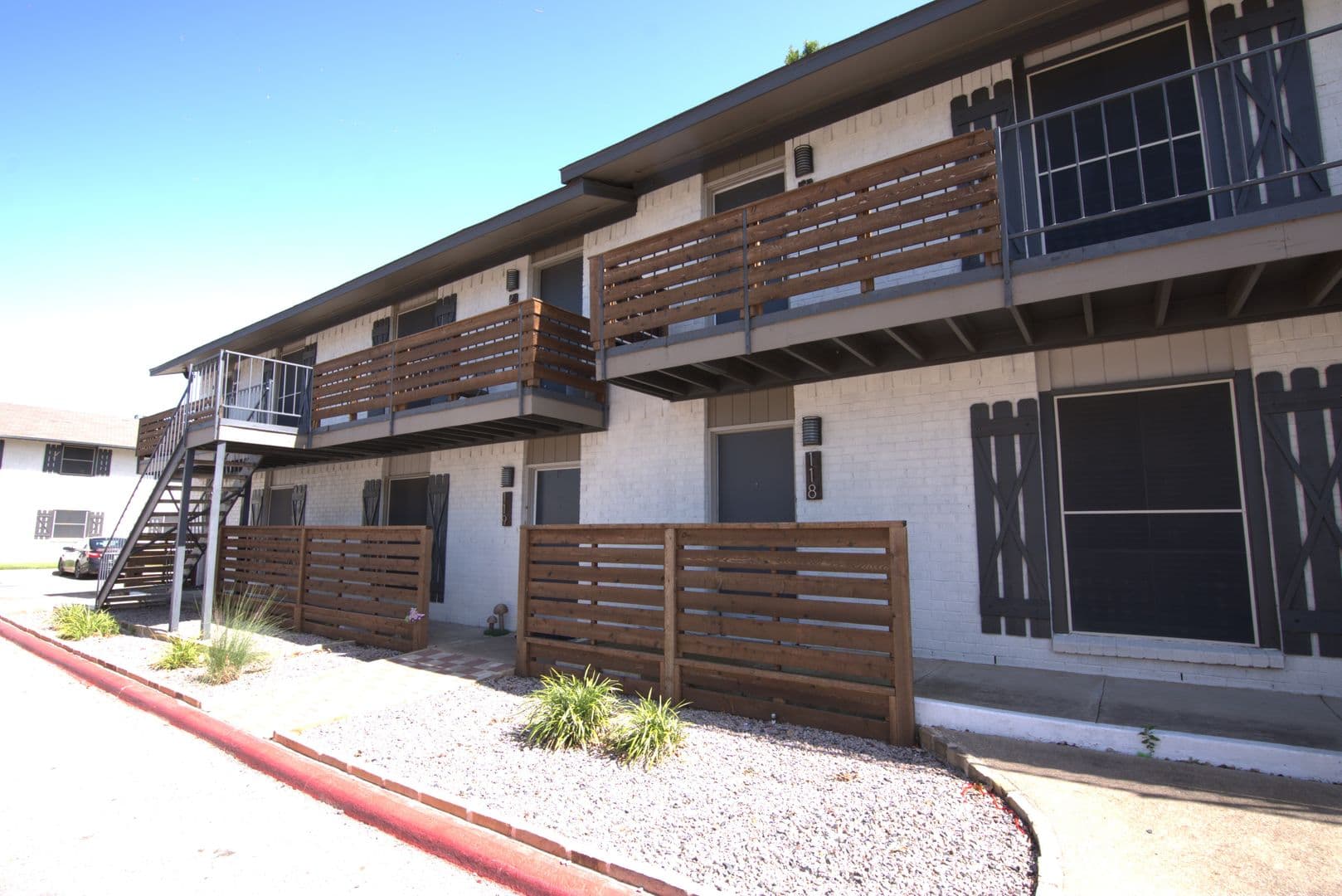 Arlington Apartment: 1605 S Cooper St