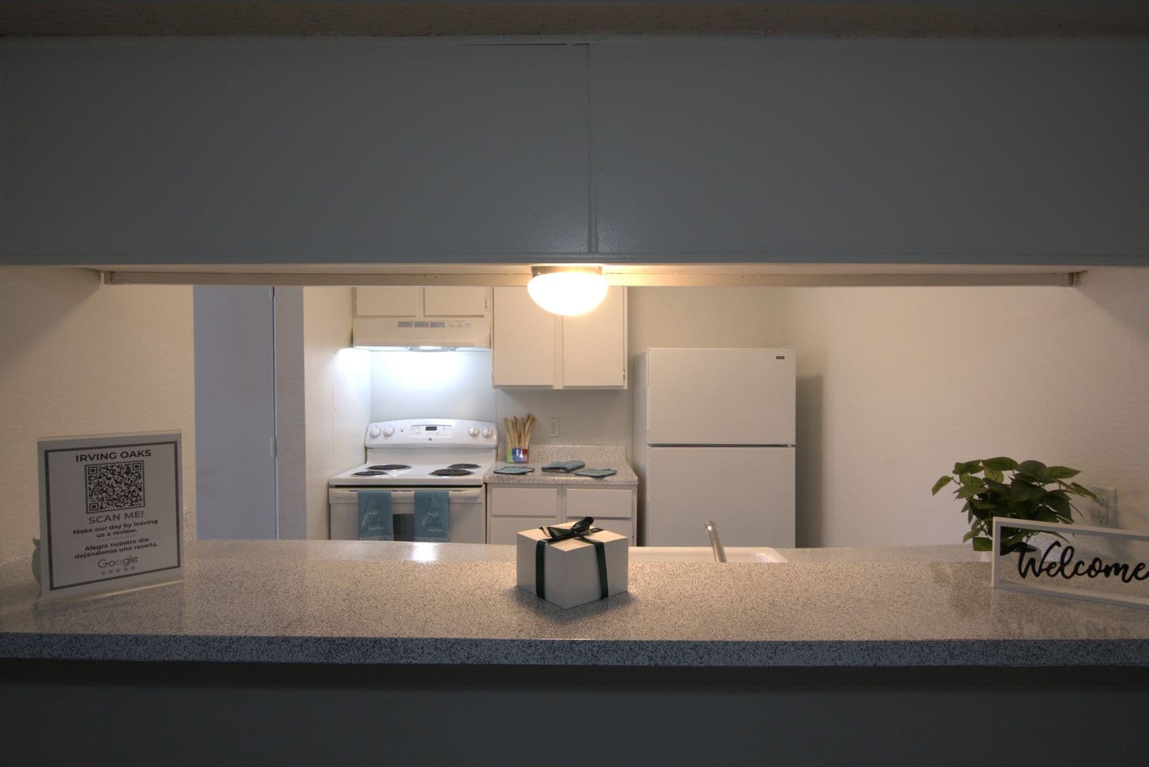 Irving Apartment: 1928 Rock Island Rd