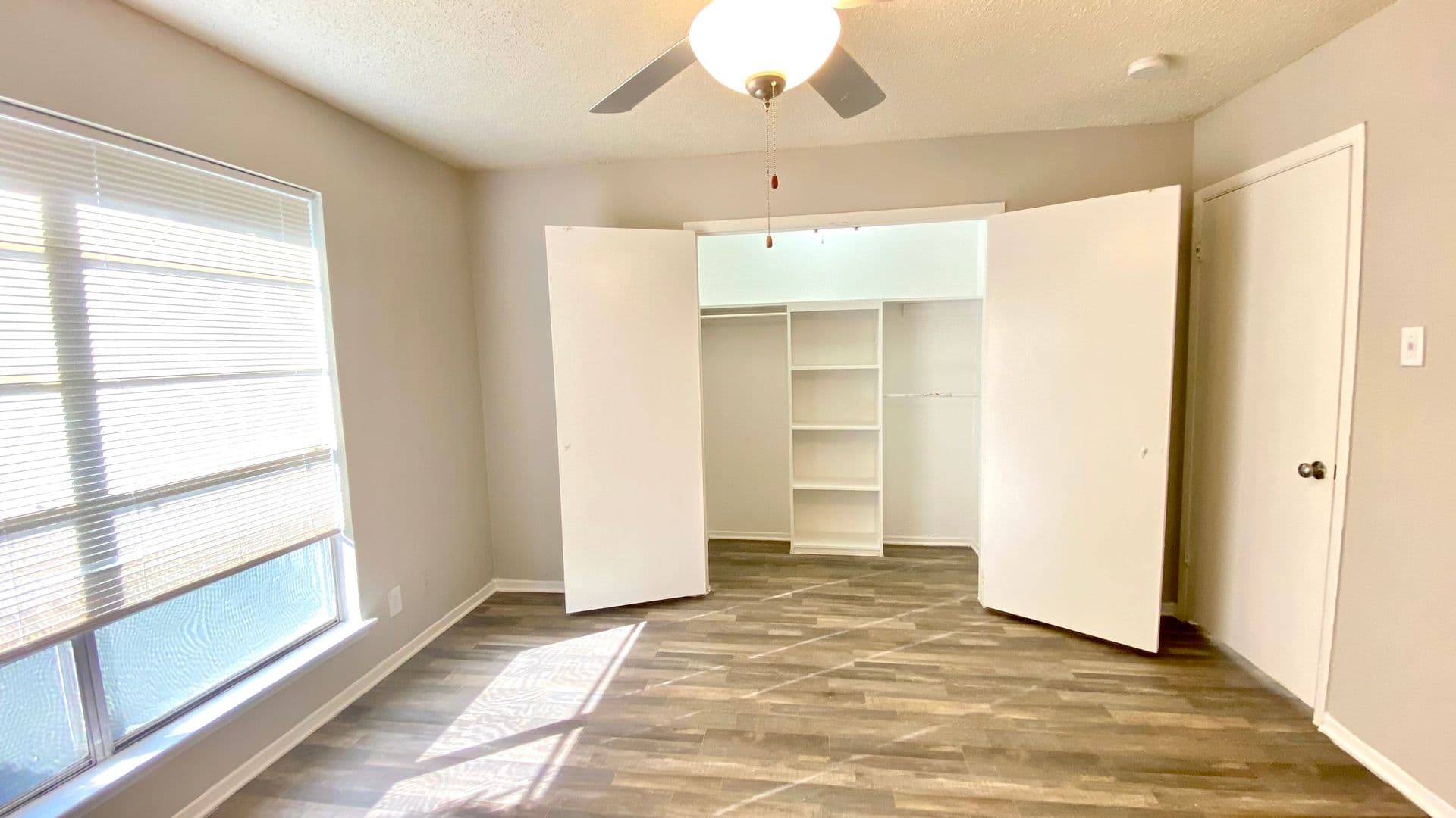 Longview Apartment: The Preserve Apartments