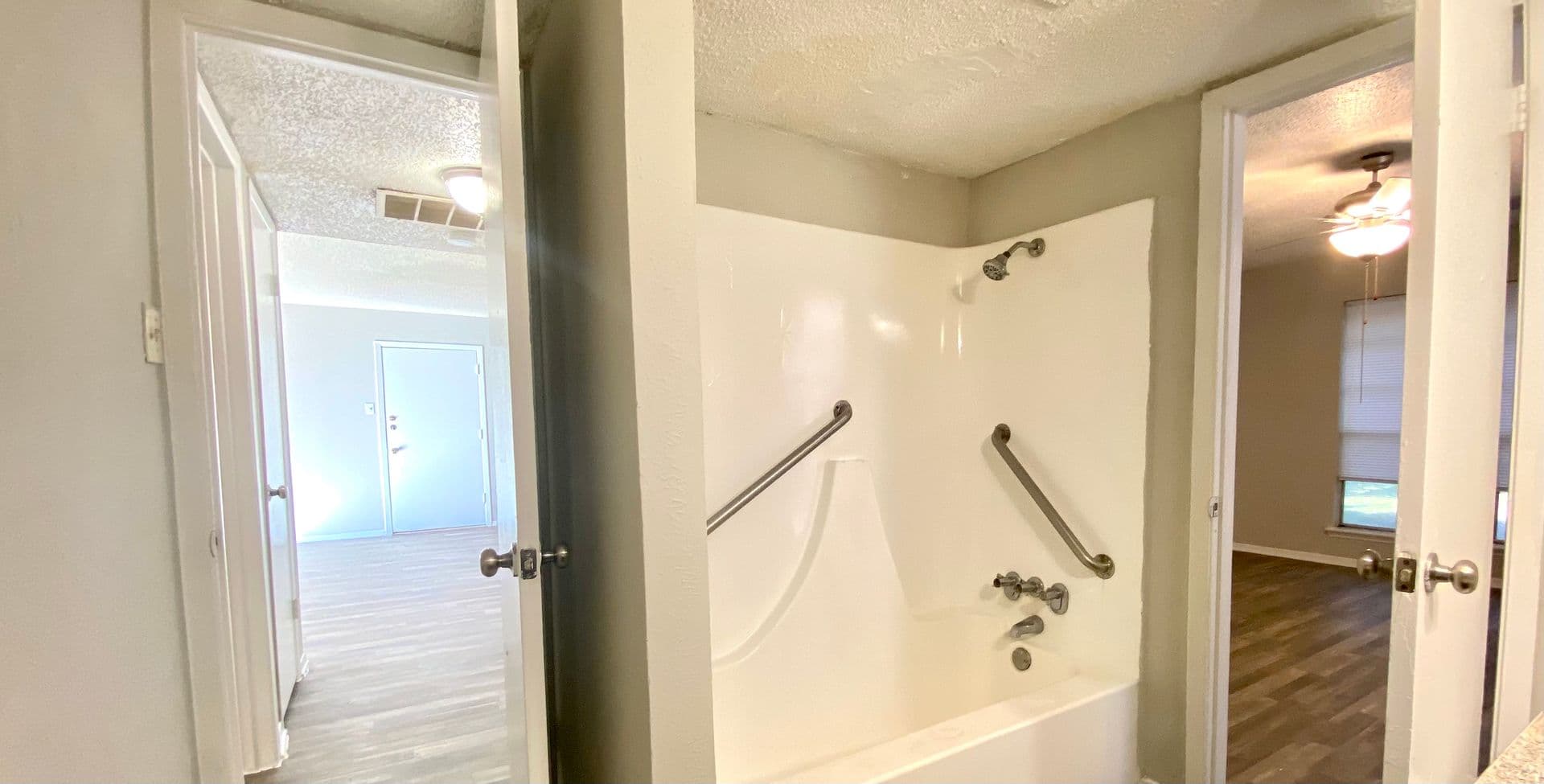 Longview Apartment: The Preserve Apartments