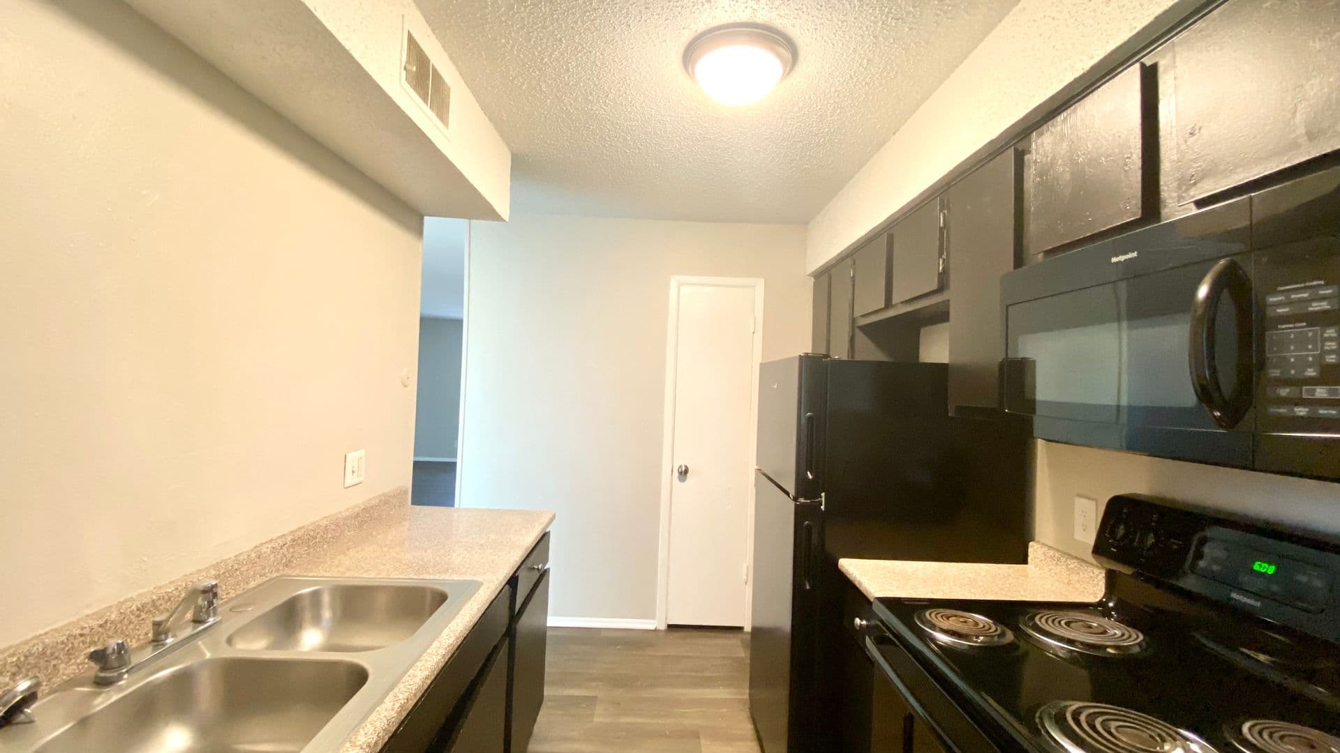 Longview Apartment: The Preserve Apartments