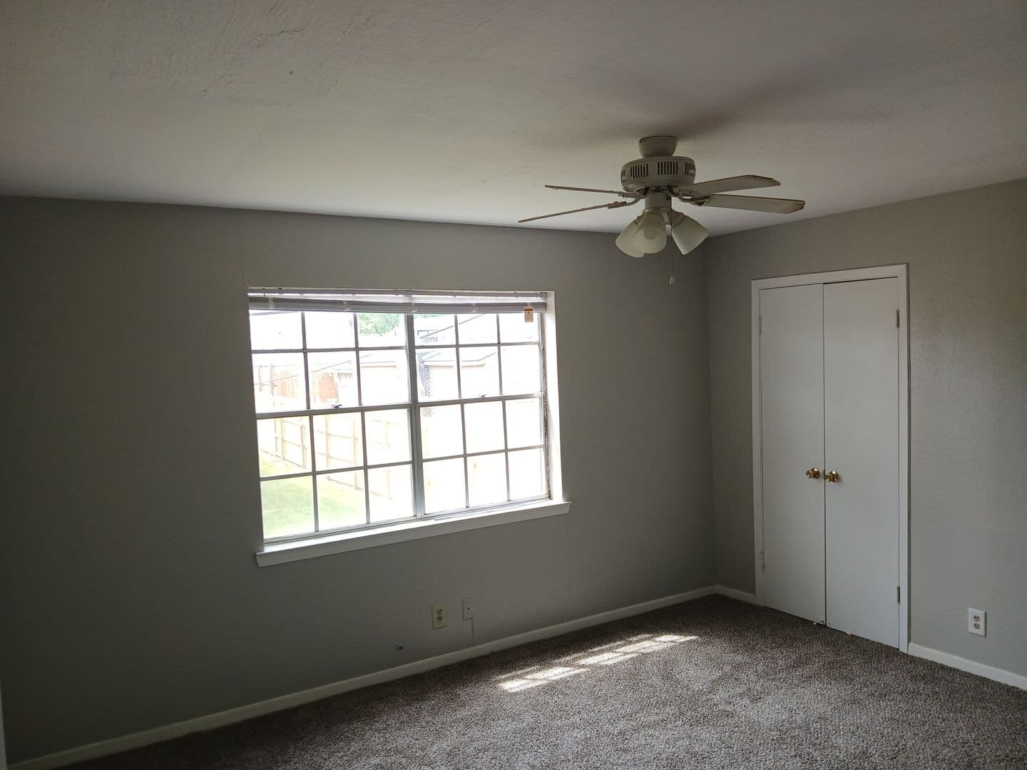 Longview Apartment: The Windsor Apartments