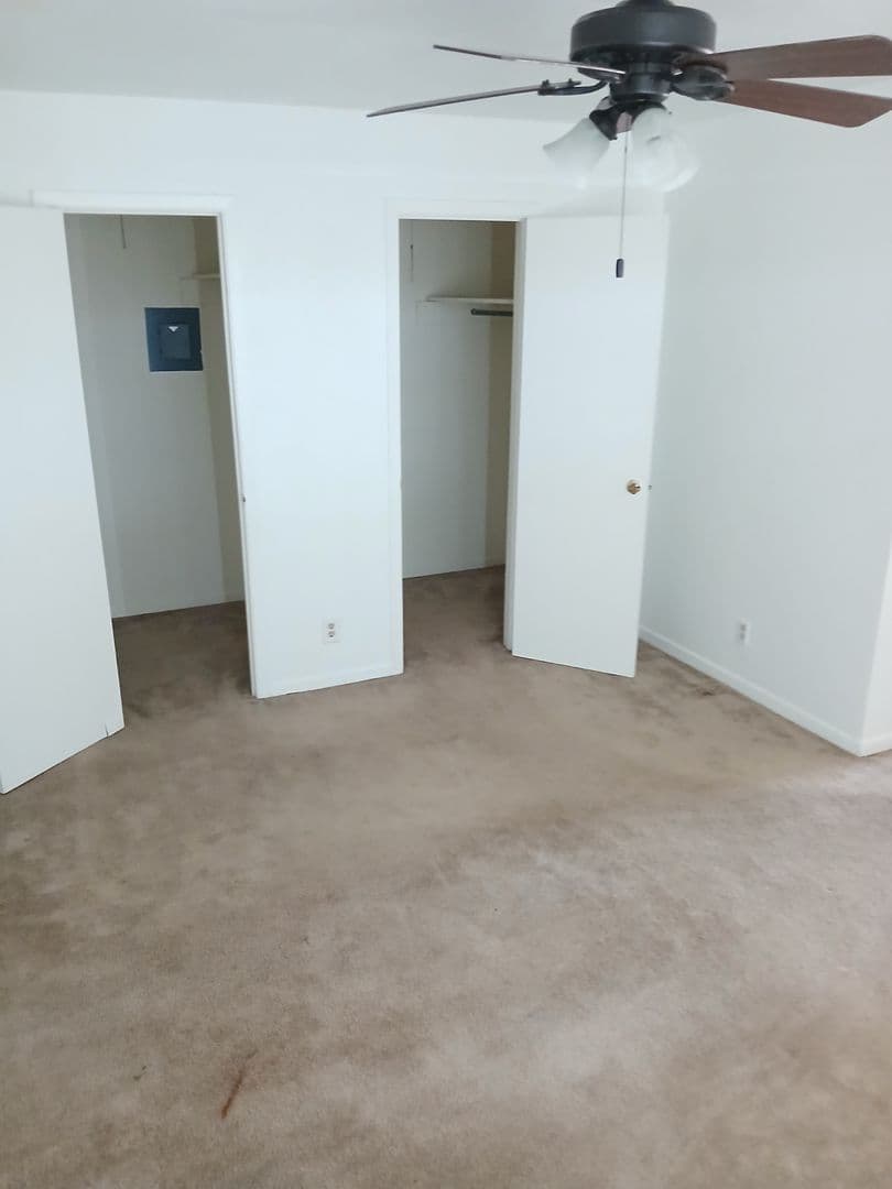Longview Apartment: The Windsor Apartments