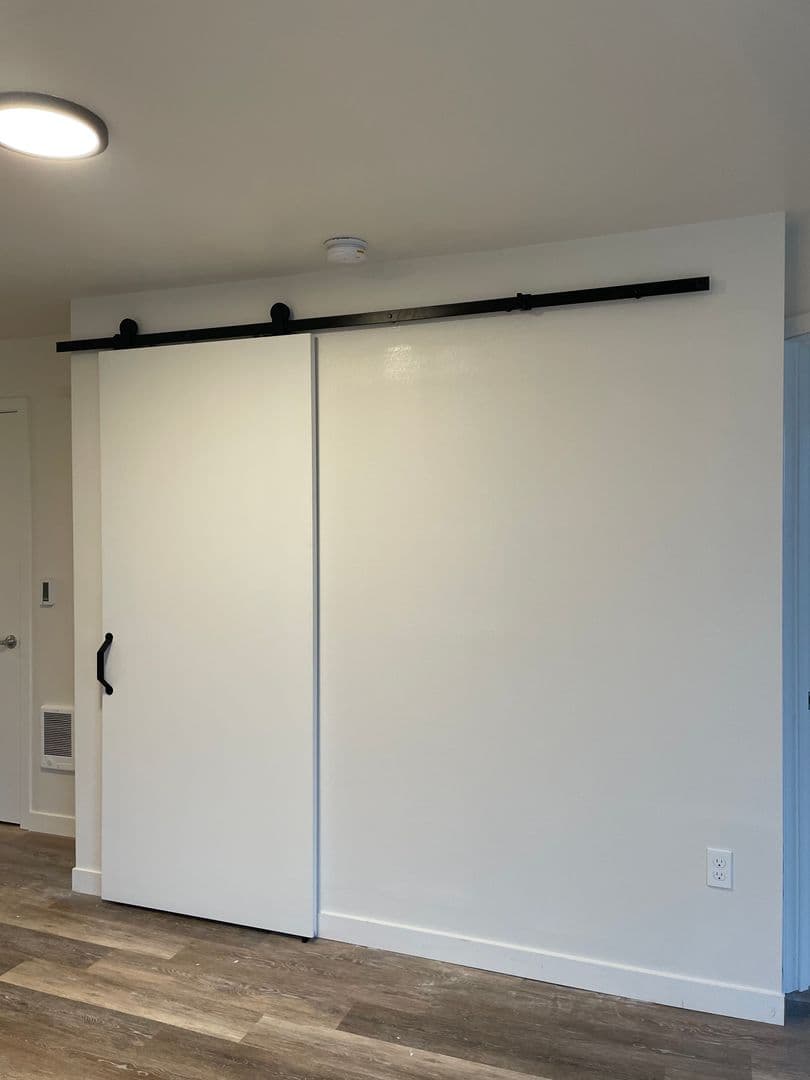 Seattle Apartment: 2222 SW Barton St