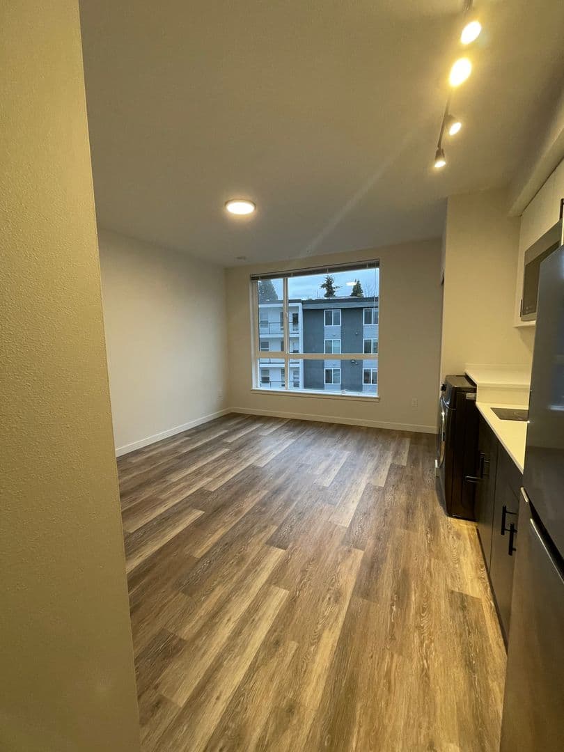 Seattle Apartment: 2222 SW Barton St