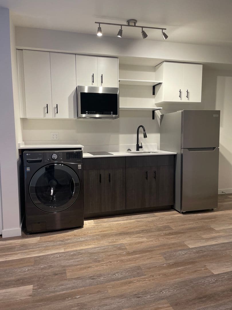 Seattle Apartment: 2222 SW Barton St