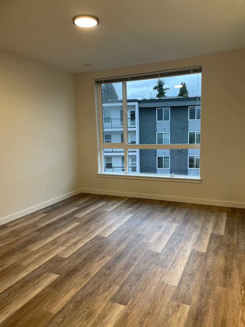 Seattle Apartment: 2222 SW Barton St