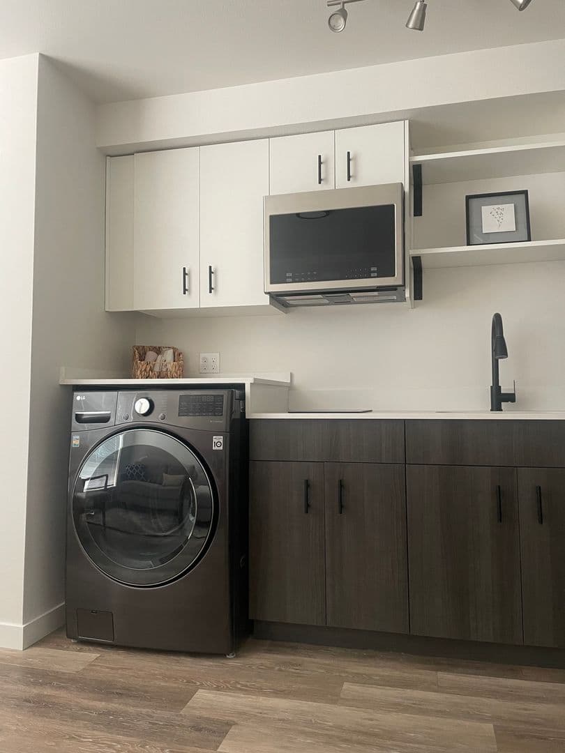 Seattle Apartment: 2222 SW Barton St