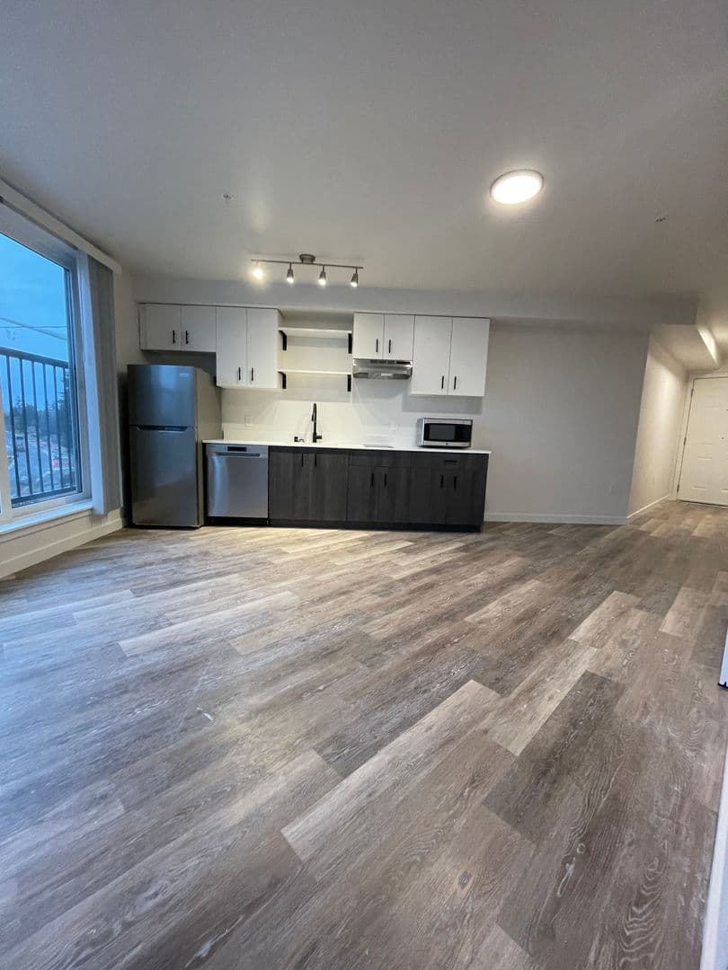 Seattle Apartment: 2222 SW Barton St