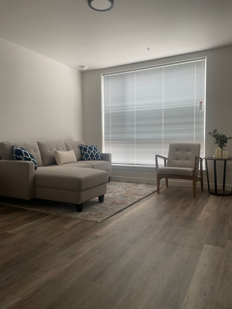 Seattle Apartment: 2222 SW Barton St