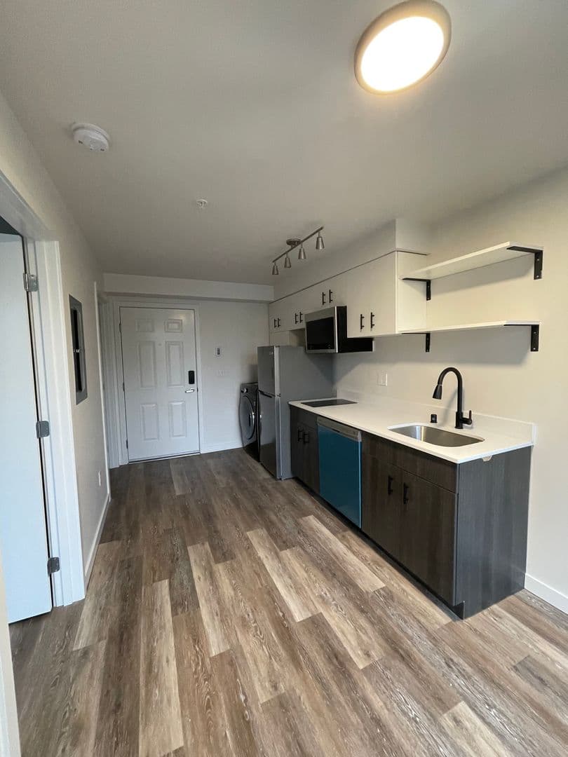 Seattle Apartment: 2222 SW Barton St