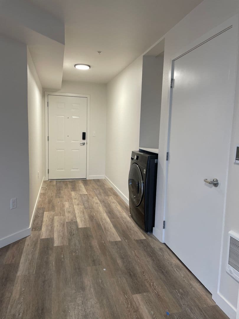 Seattle Apartment: 2222 SW Barton St