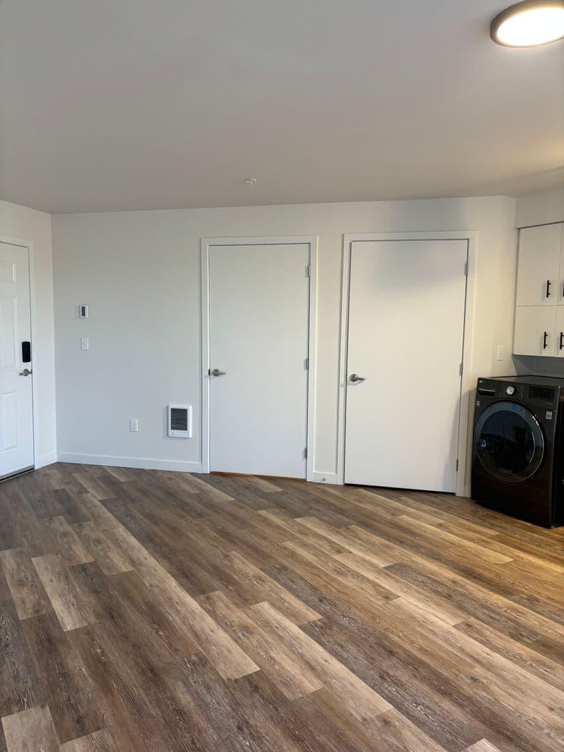 Seattle Apartment: 2222 SW Barton St