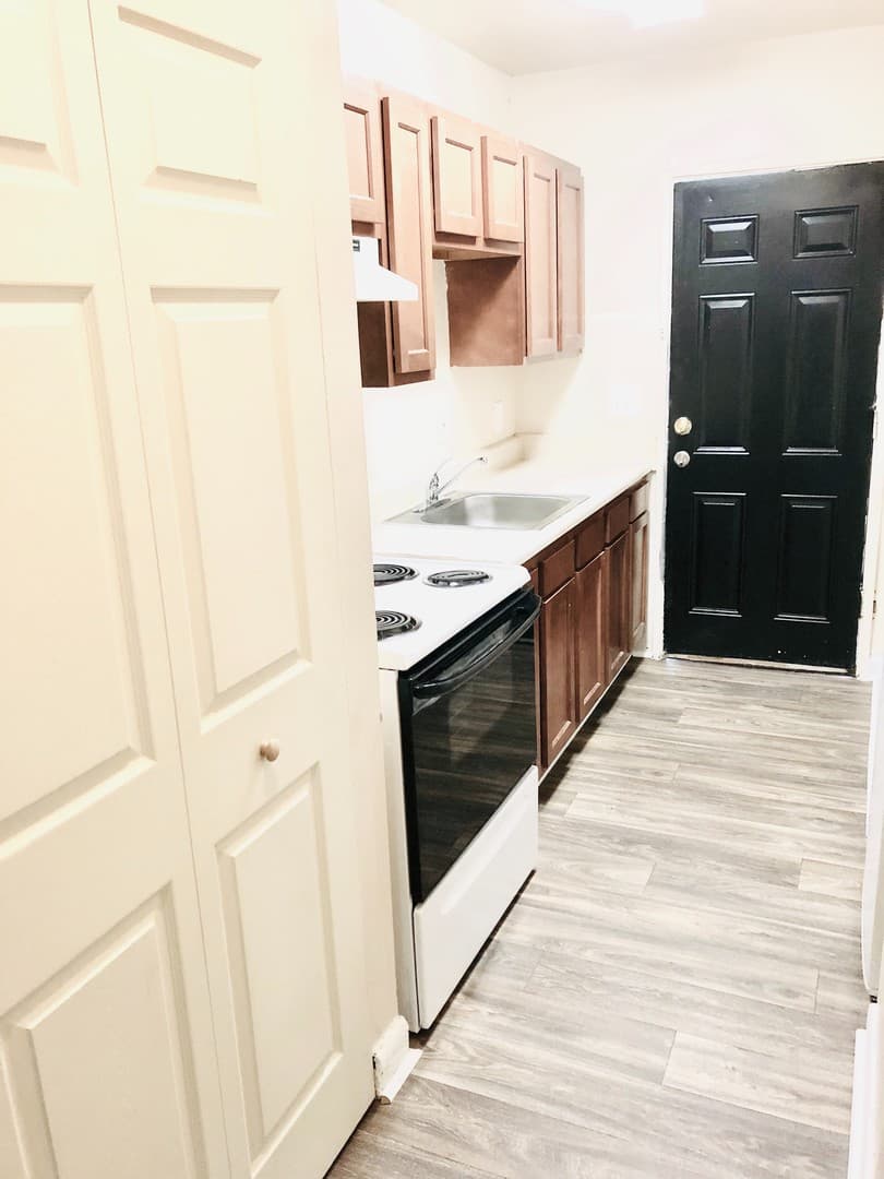 College Park Apartment: 1744 Lyle Avenue
