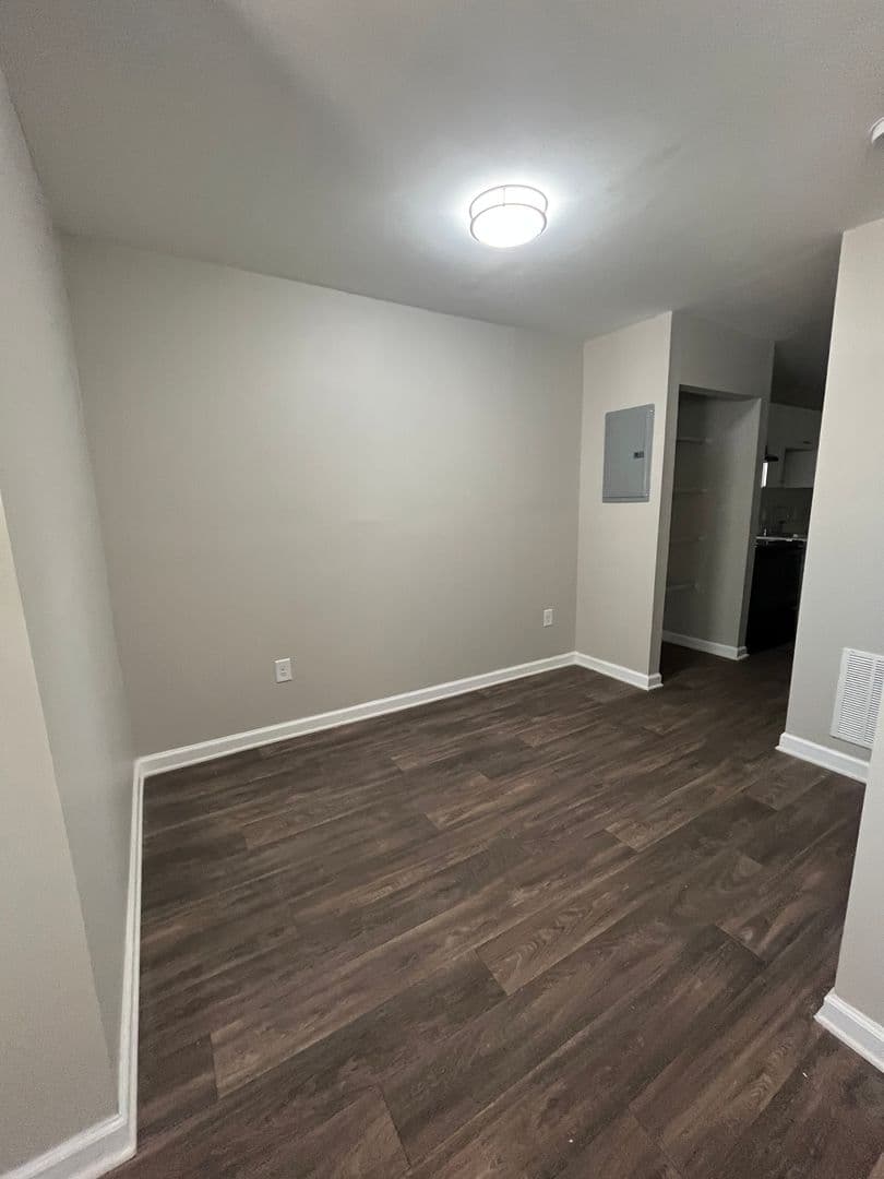 College Park Apartment: 1744 Lyle Avenue