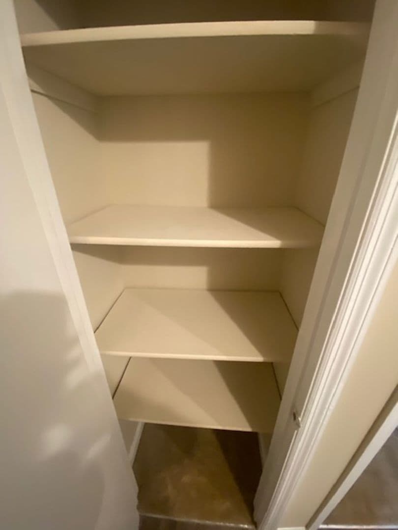 Marietta Apartment: 1215 Oakplace Drive