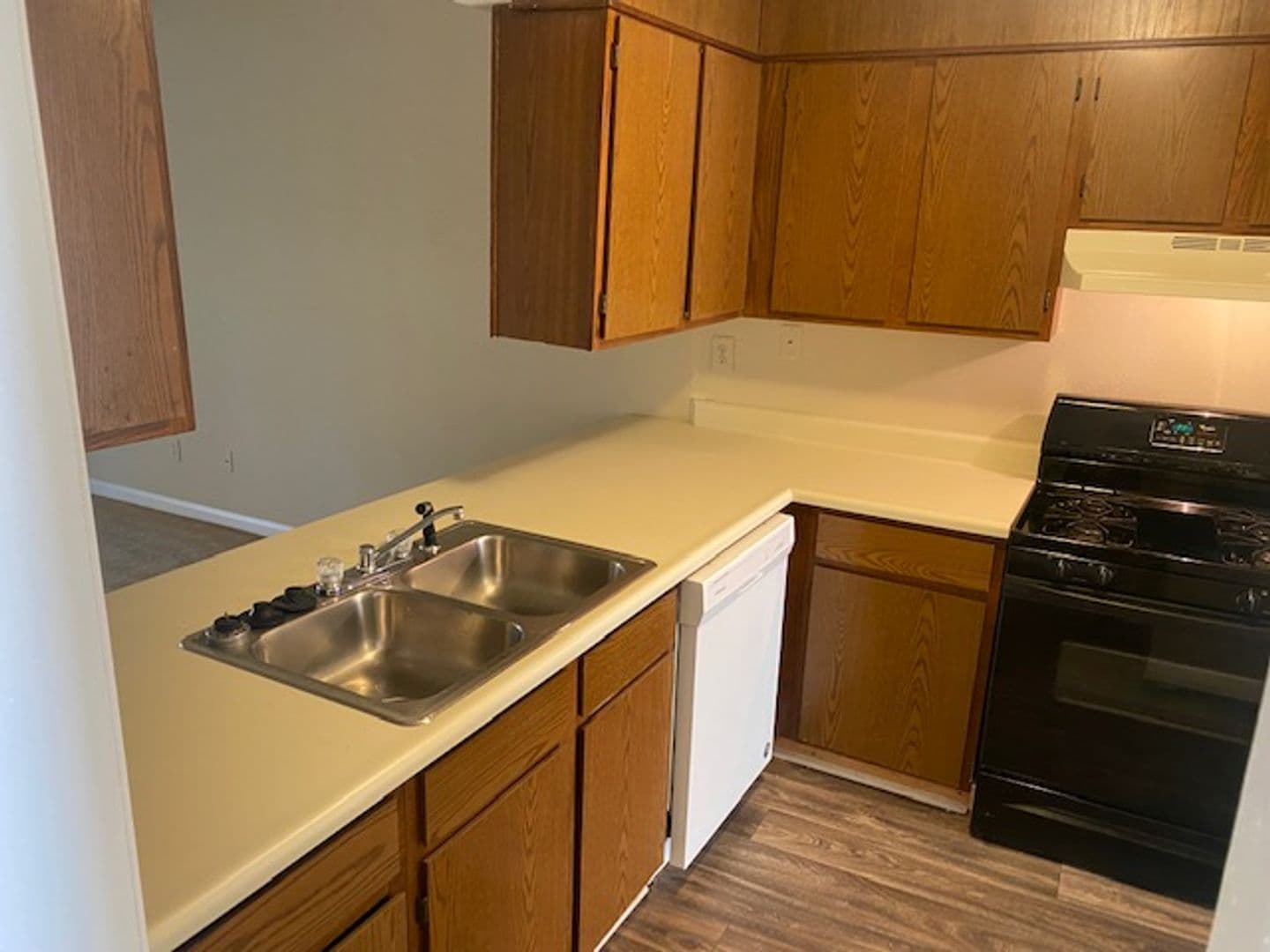Marietta Apartment: 1215 Oakplace Drive