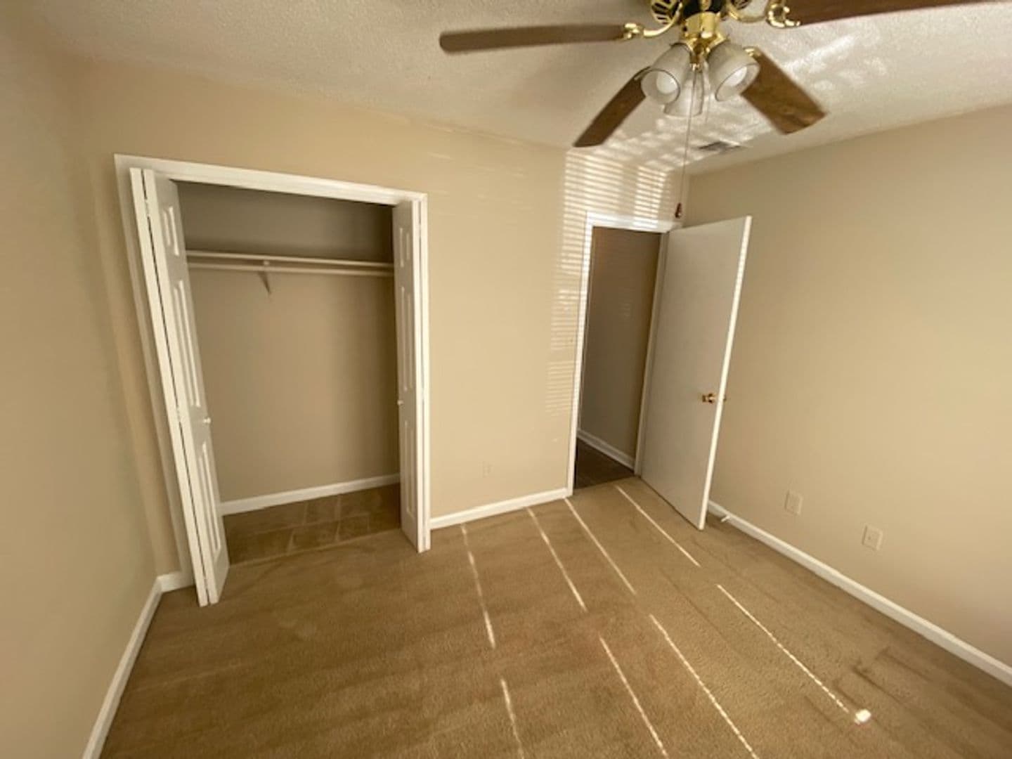 Marietta Apartment: 1215 Oakplace Drive