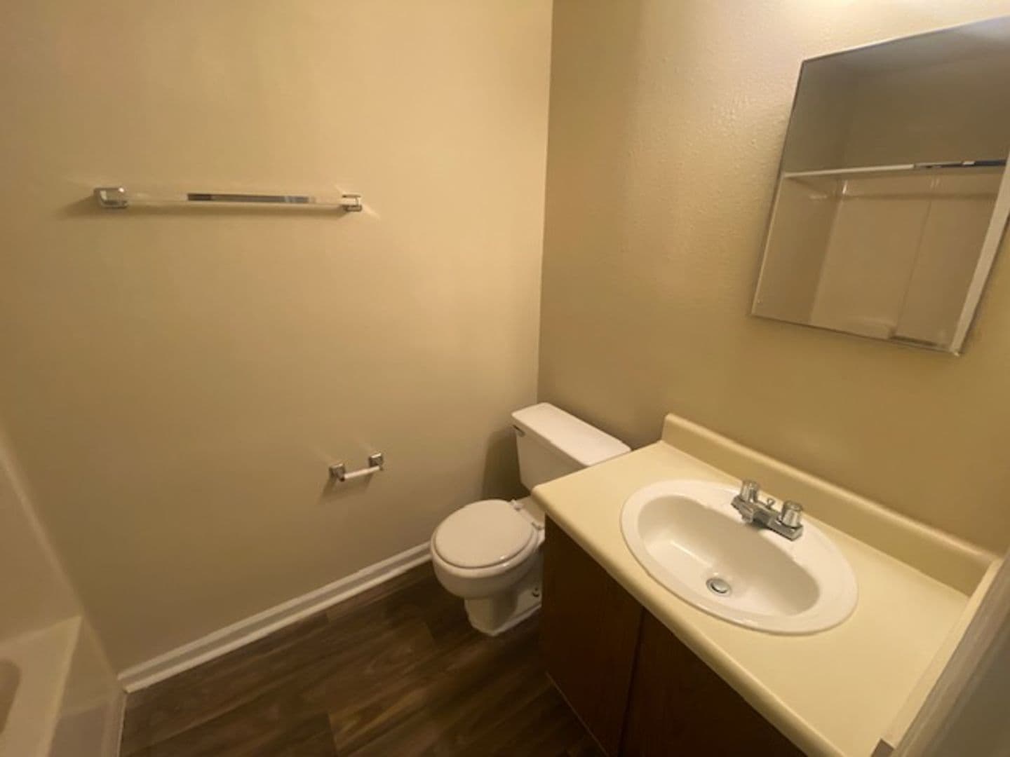 Marietta Apartment: 1215 Oakplace Drive
