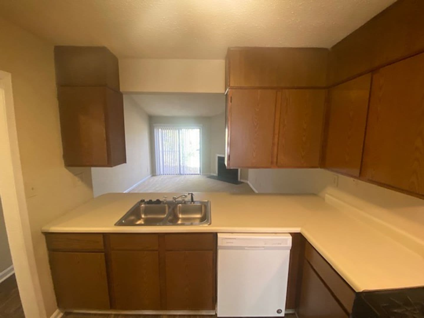 Marietta Apartment: 1215 Oakplace Drive