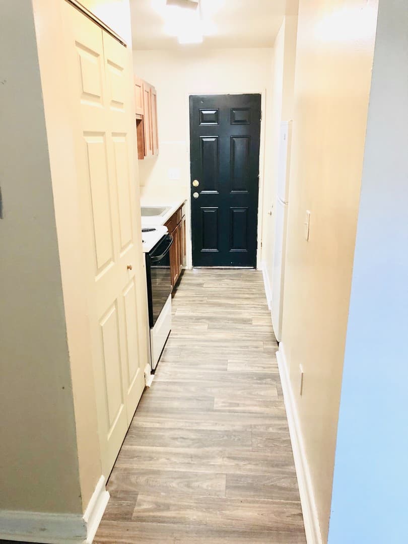 College Park Apartment: 1744 Lyle Avenue