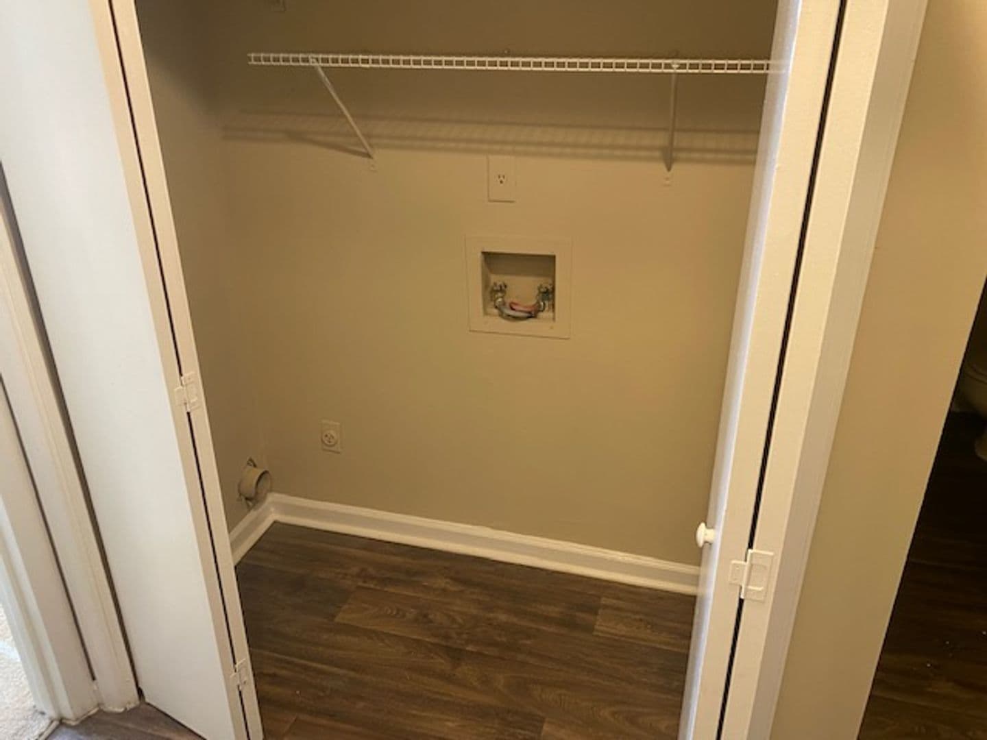 Marietta Apartment: 1215 Oakplace Drive
