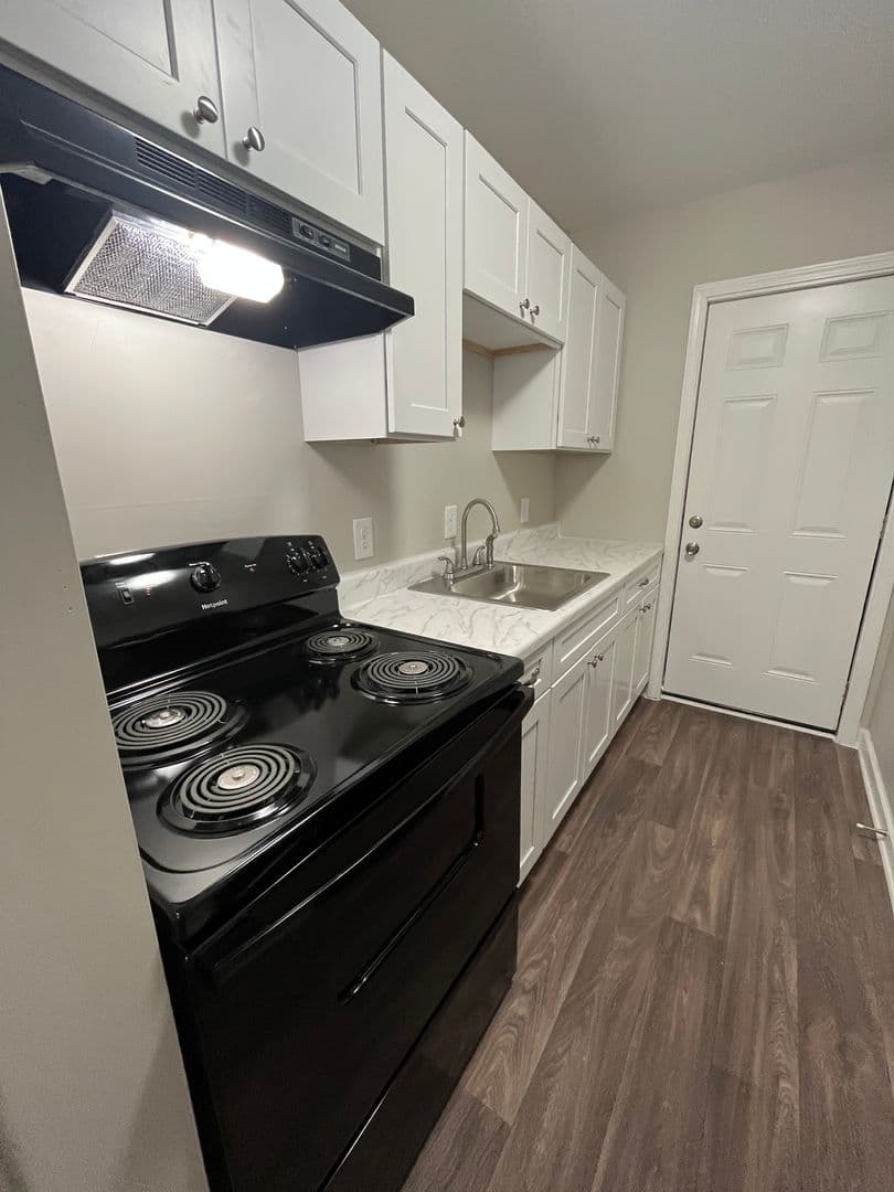 College Park Apartment: 1744 Lyle Avenue