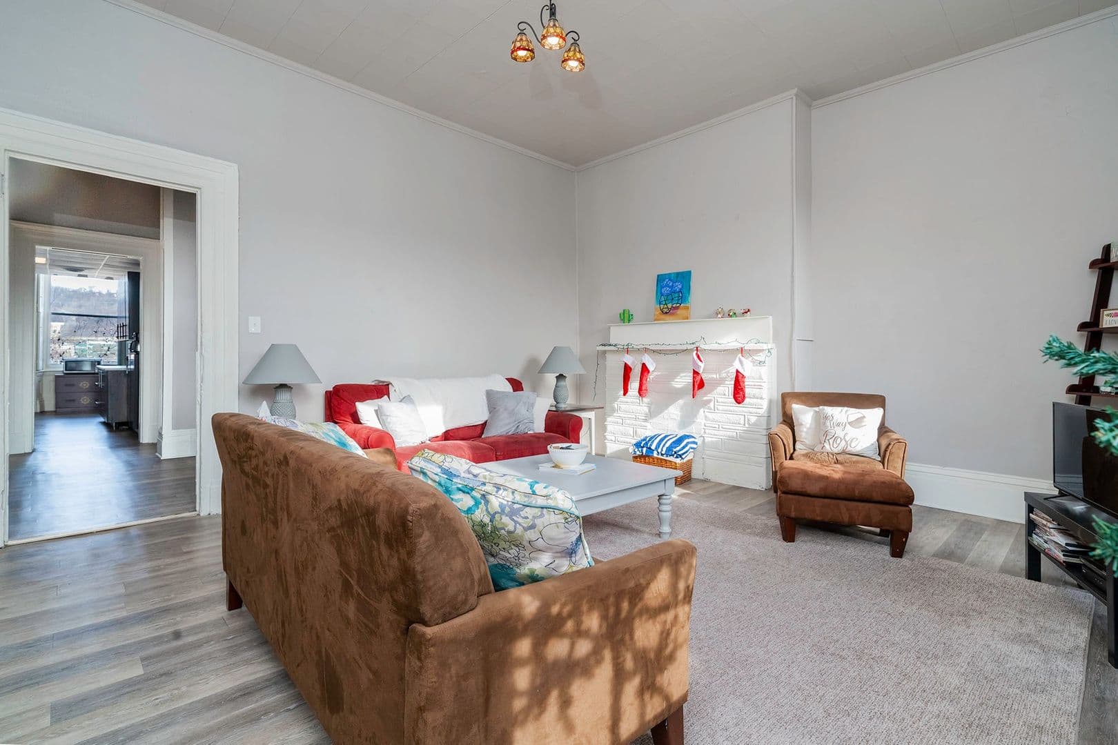 Pittsburgh Apartment: 2353 Sidney Street