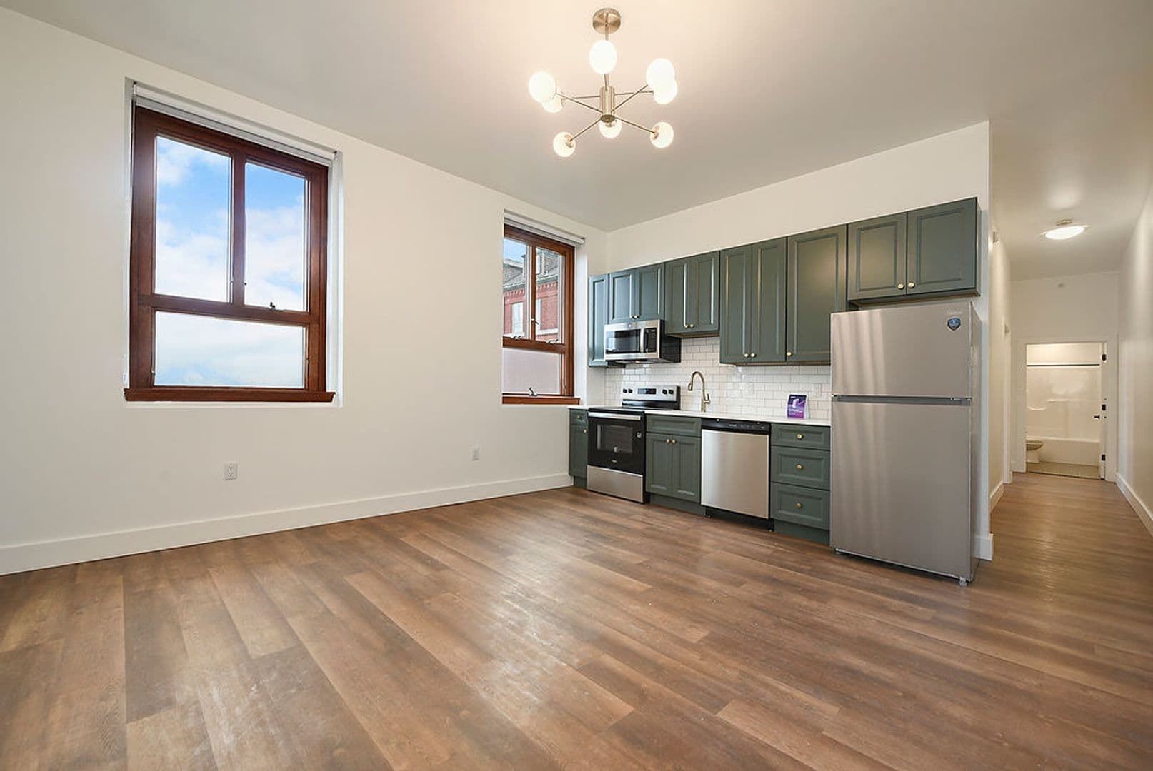 Pittsburgh Apartment: 300 Benedict Drive