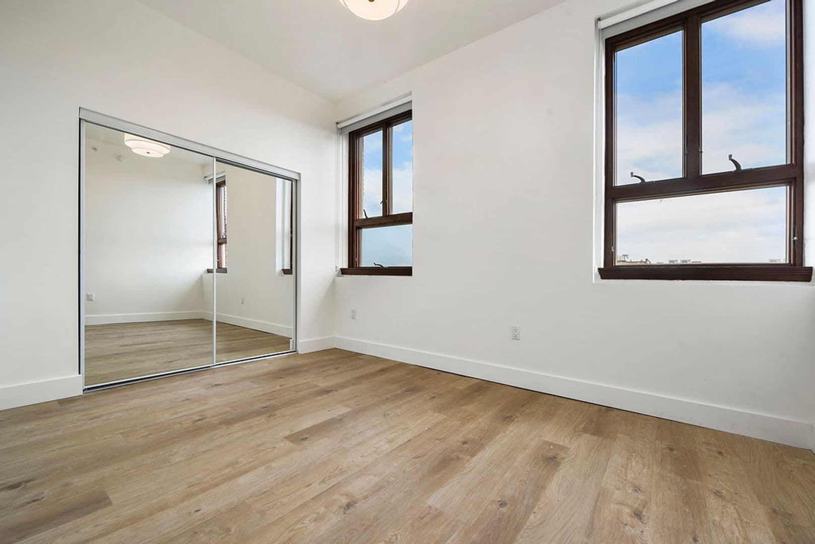 Pittsburgh Apartment: 300 Benedict Drive