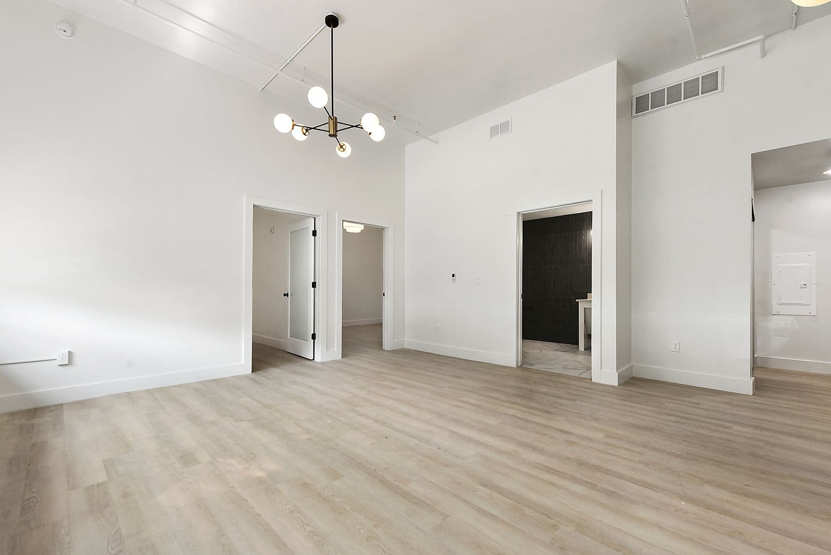 Pittsburgh Apartment: 300 Benedict Drive