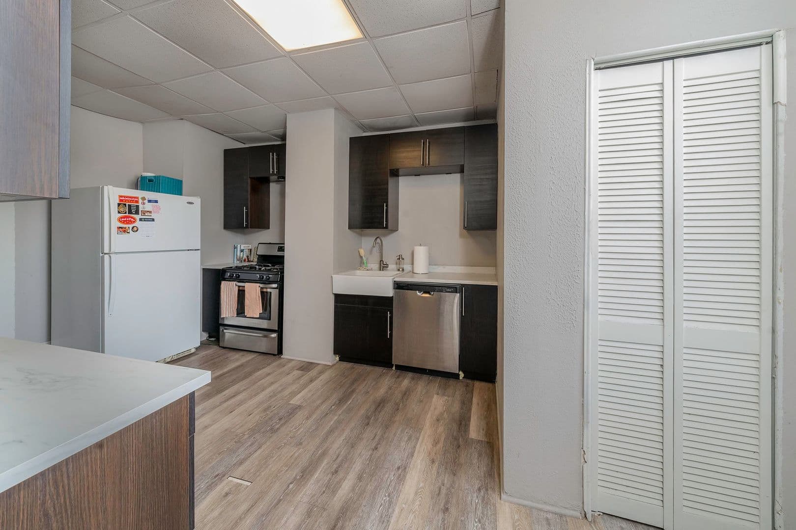 Pittsburgh Apartment: 2353 Sidney Street