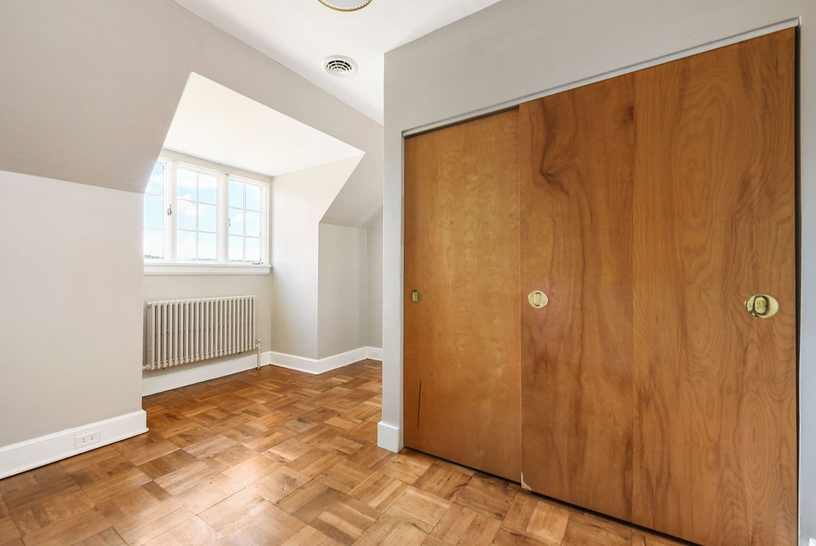 Pittsburgh Apartment: 303 E. 10th Avenue