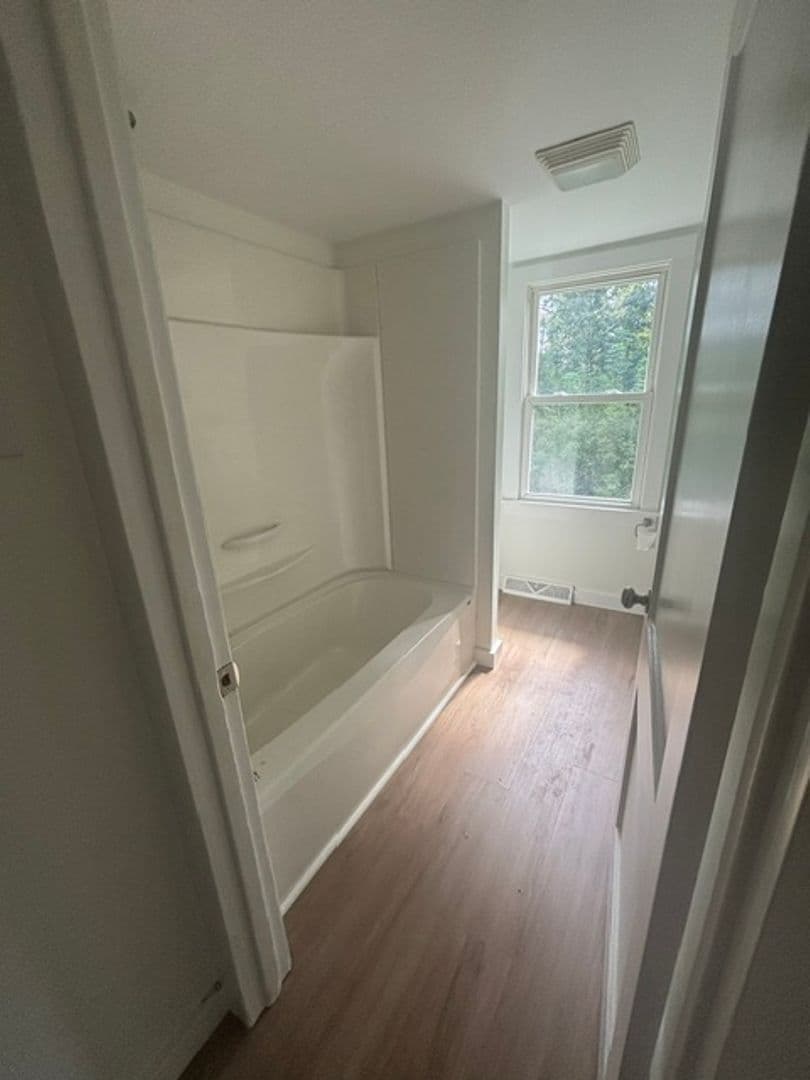 Wintersville House: 155 Forest Rd