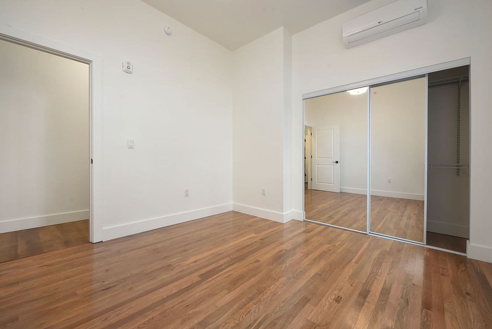 Pittsburgh Apartment: 300 Benedict Drive