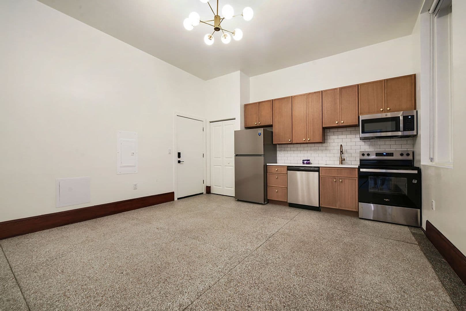Pittsburgh Apartment: 300 Benedict Drive